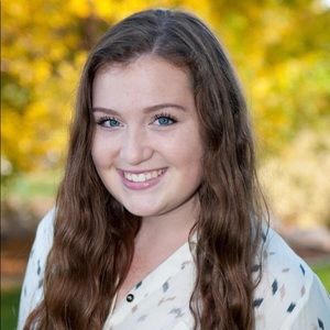 Meet your Posher, Abigail